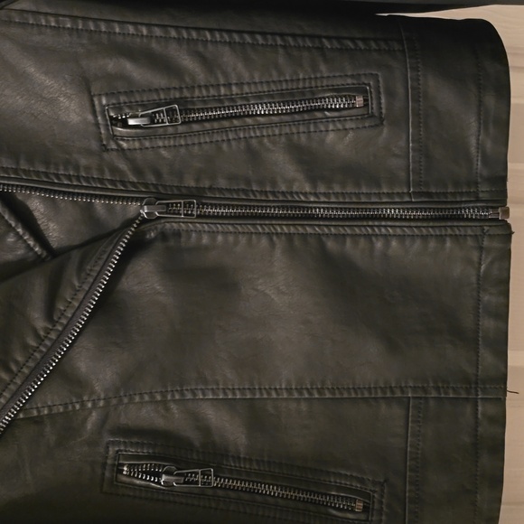 A.N.A. BRAND WOMENS BLACK IMITATION LEATHER JACKET SIZE XS - Picture 8 of 16